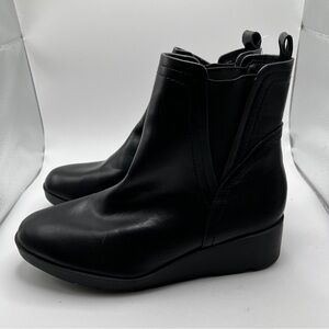 NWOB Taryn Rose Saygee Black Wedge Heel Comfort Ankle Bootie size 8